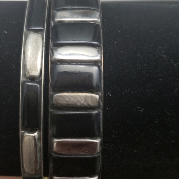 Bangle bracelets - Picture 3 of 3